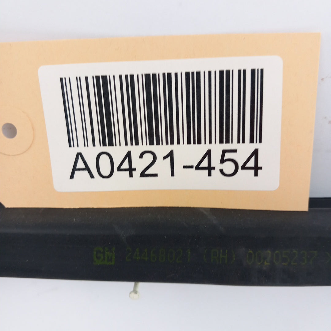 Уплътнение стъкло предна дясна врата вътрешна страна Opel Astra H 1,8 GTC 3 врати хечбек