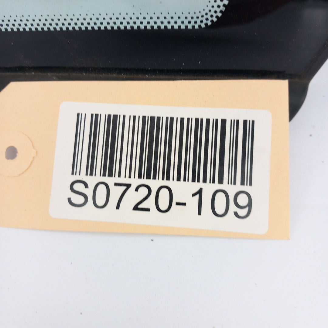 Стъкло предно ляво триъгълно повредено уплътнение Opel Corsa D 3 врати