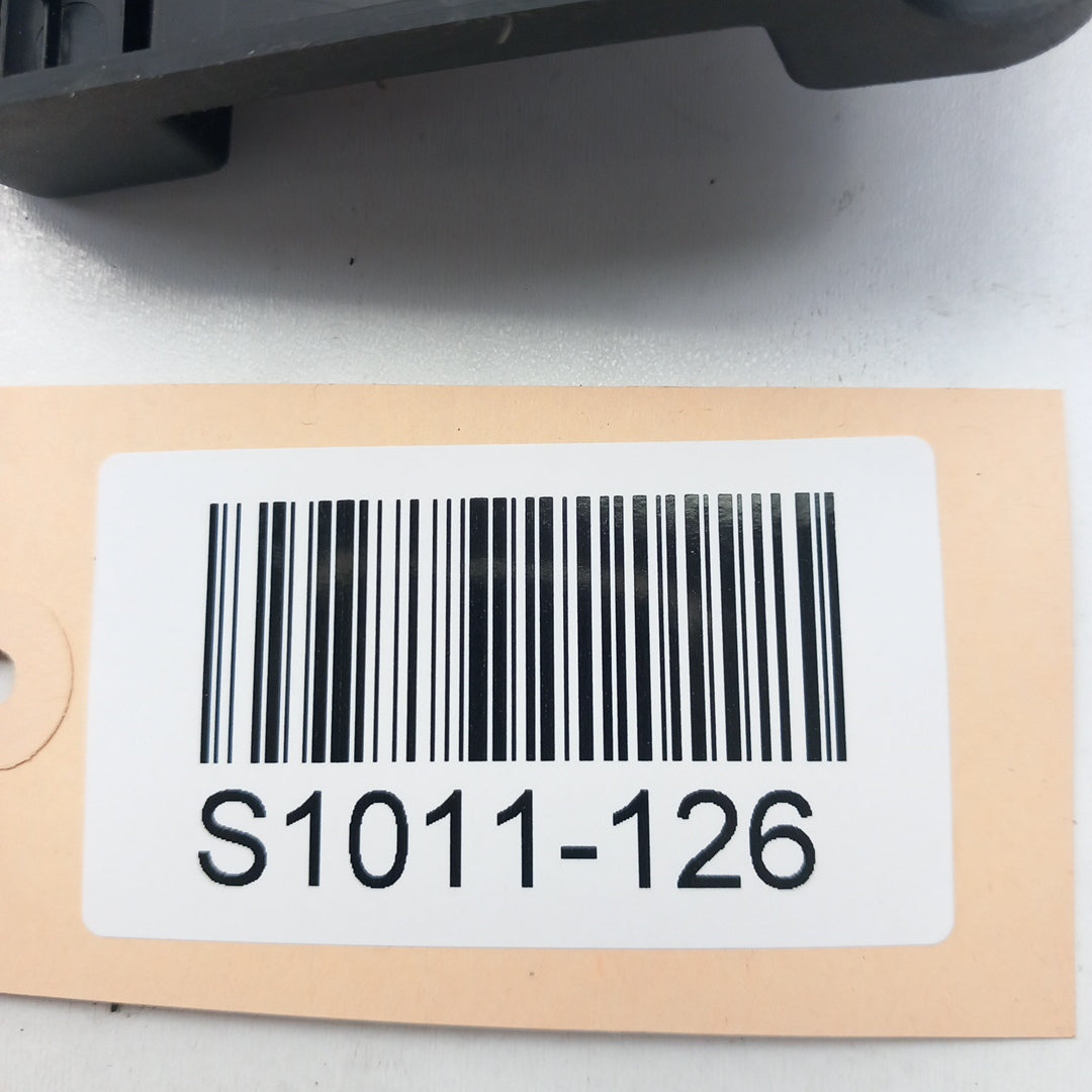 Пластмаса капак външна релса предна дясна седалка черна Opel Meriva B