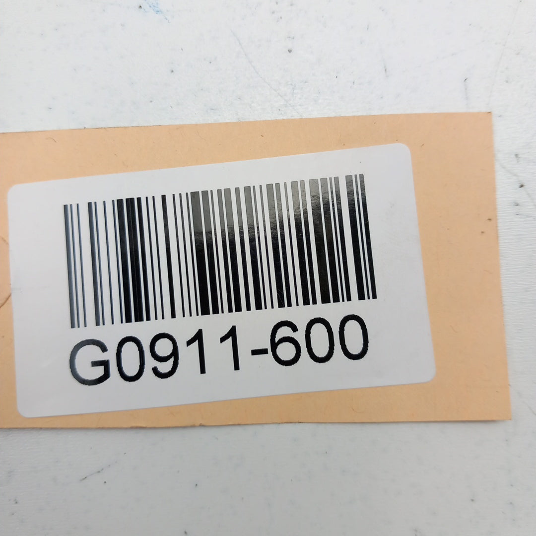 Пластмаса седалка предна дясна външна шапка с козирка Opel Insignia A