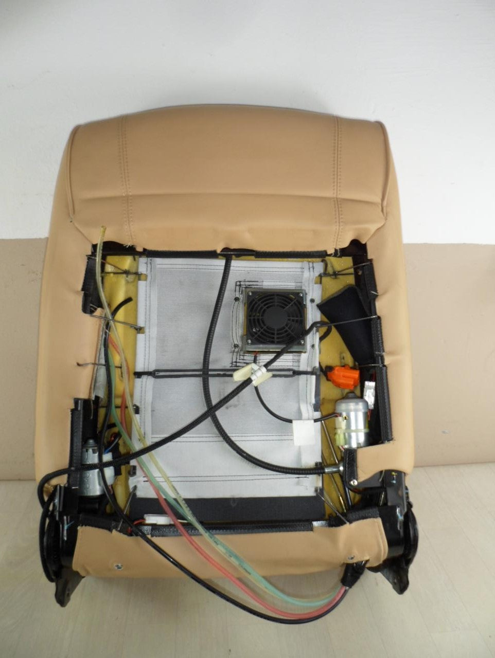 Кожена седалка шофьорска бежова предна лява Maserati Quattroporte V M139