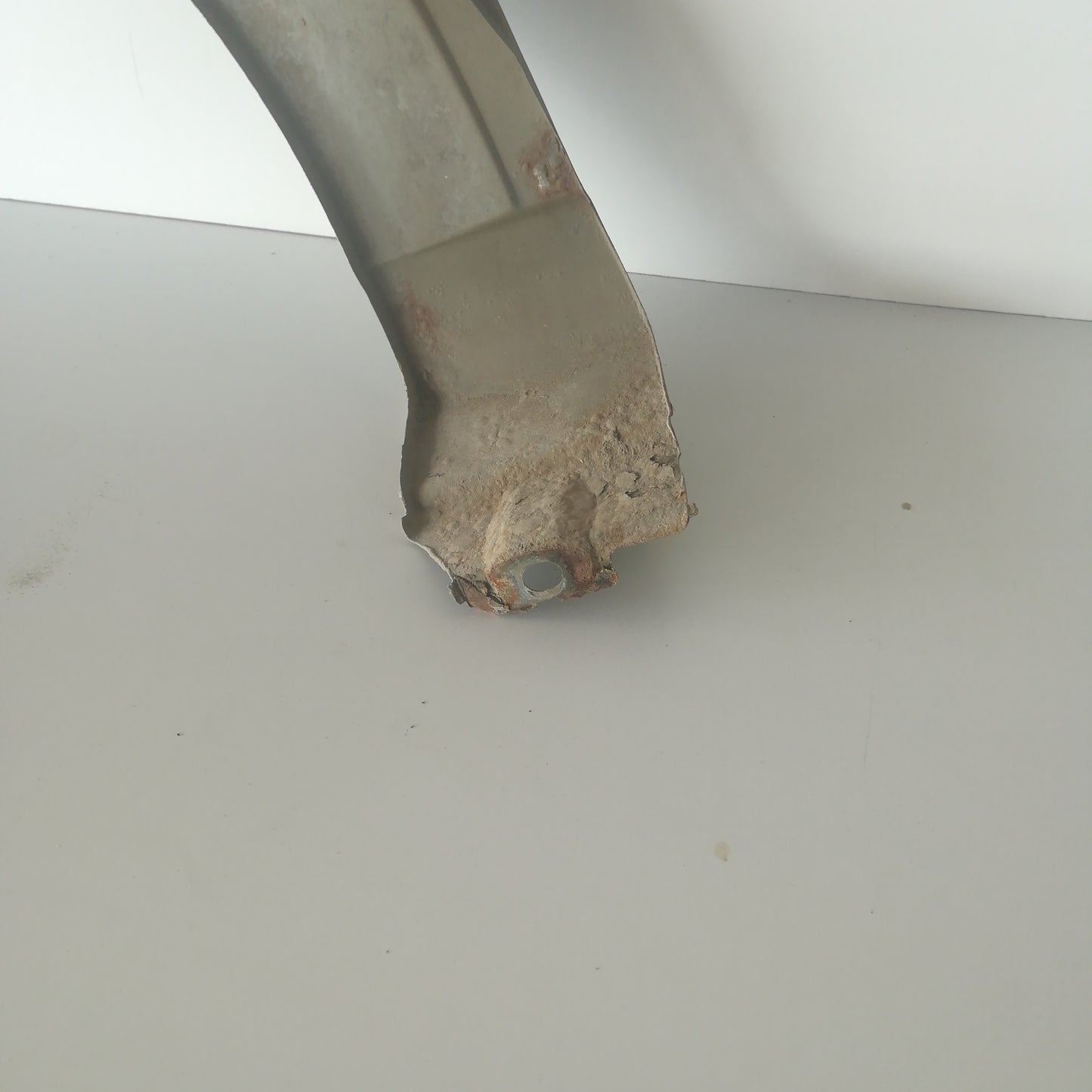 Калник преден десен сив металик Z163 Opel Meriva A