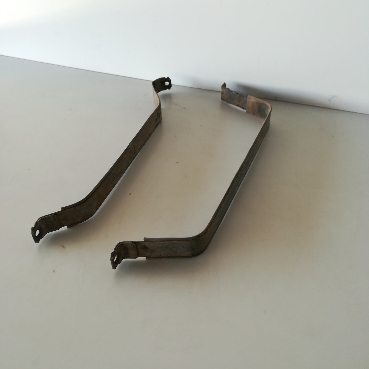 Комплект ленти държачи резервоар гориво Opel Meriva A