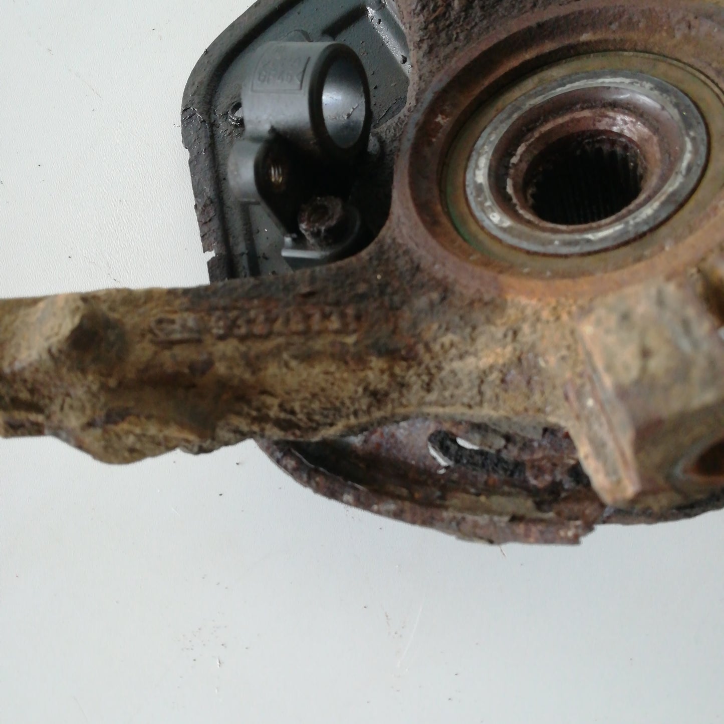 Главина предна лява ABS Opel Meriva A