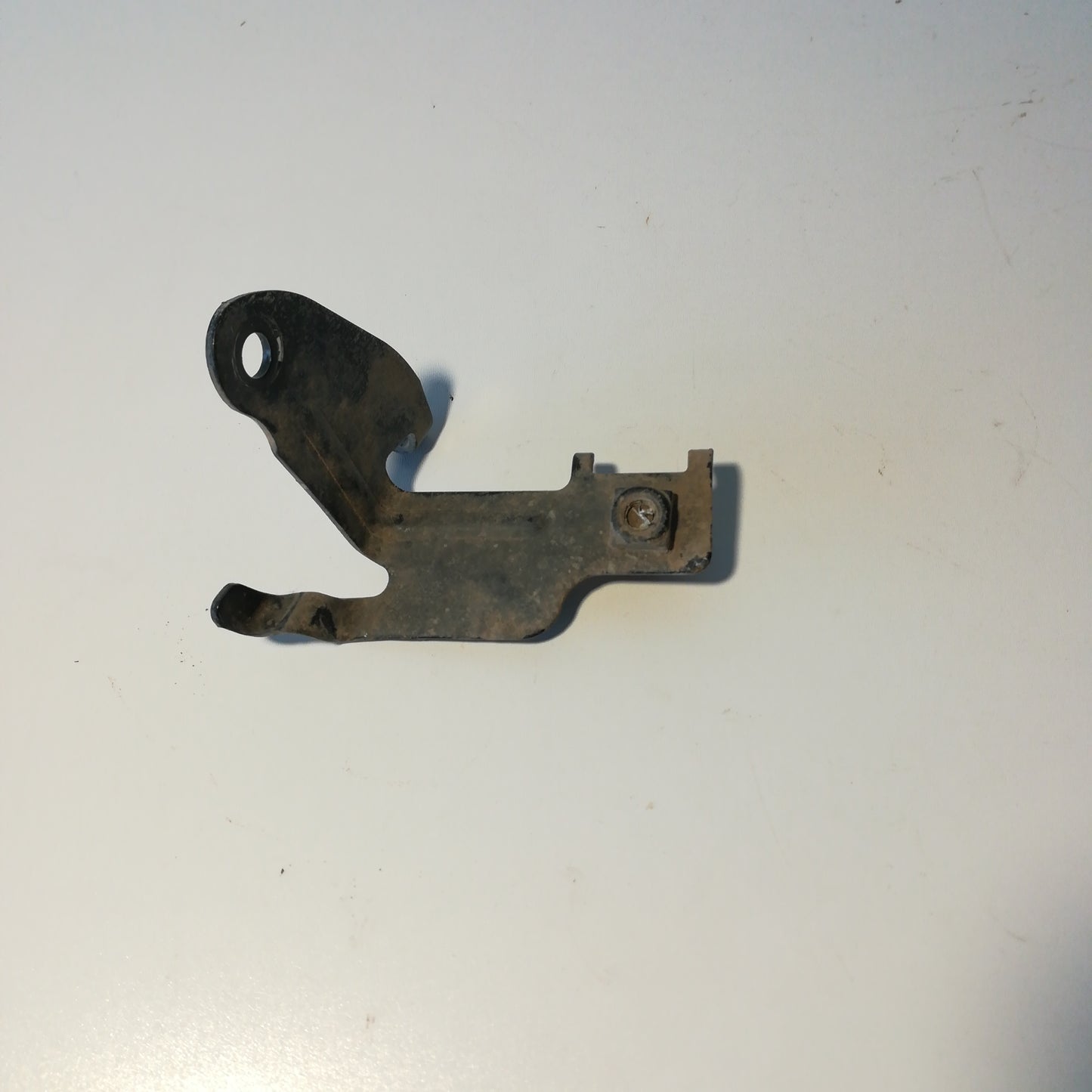 Скоба стойка клаксон Opel Meriva A