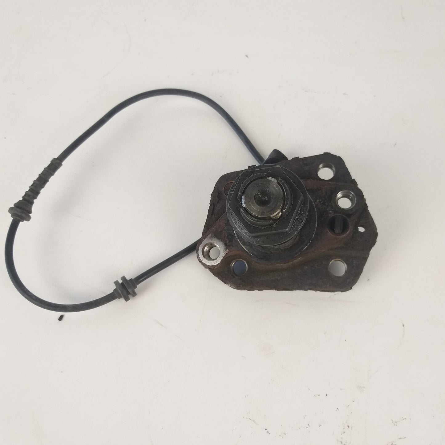 Болт главина десен колесен лагер ABS сензор заден мост Opel Corsa D