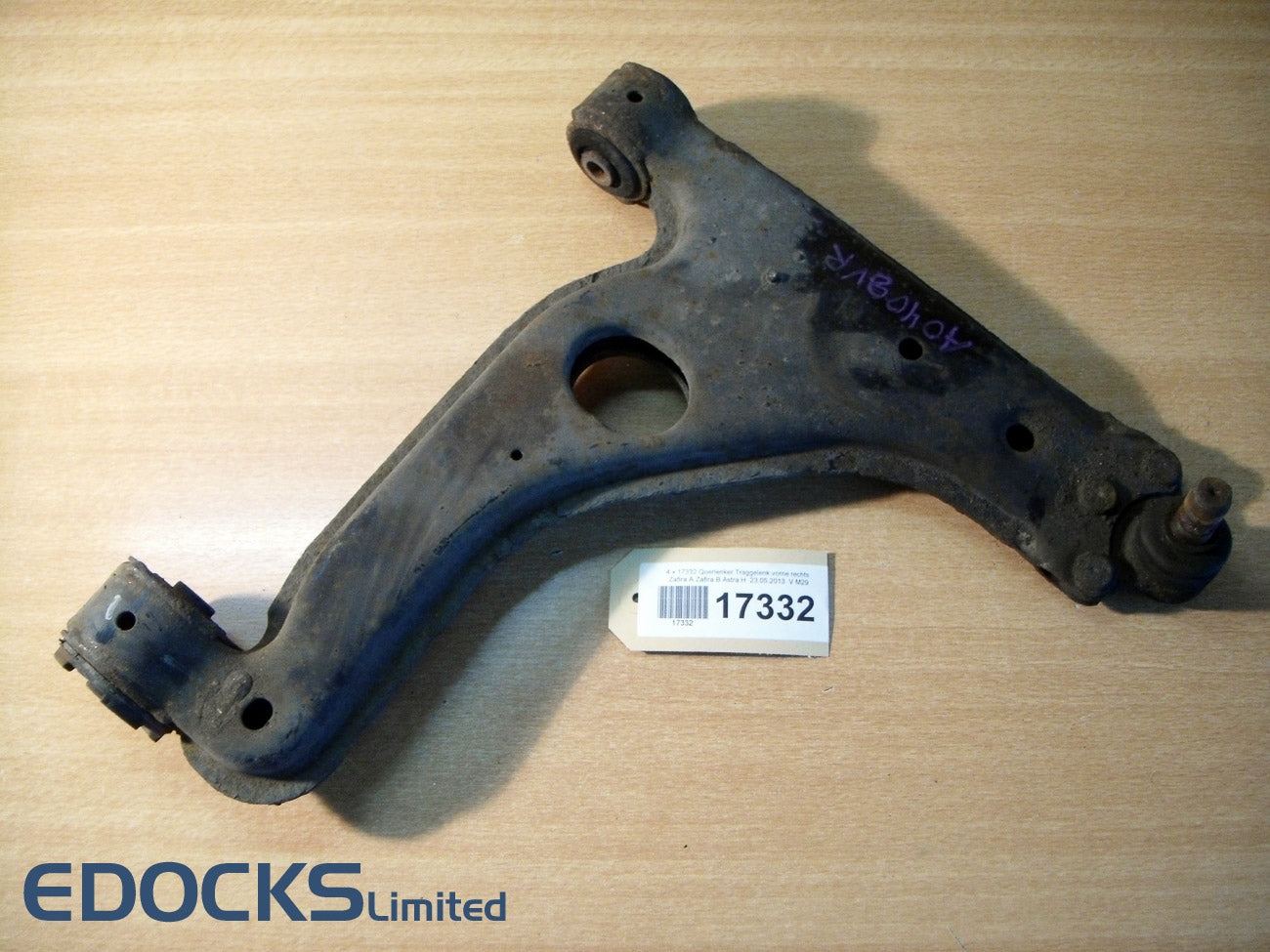 Носач преден десен Zafira A/B Astra G/H Meriva B Opel