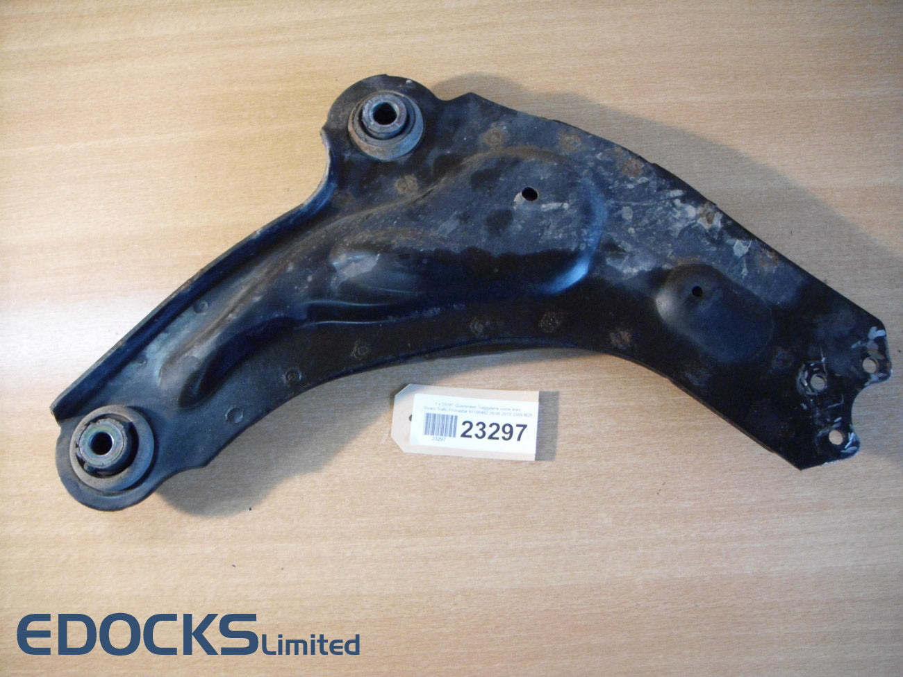 Носач преден ляв Renault Trafic Nissan Primastar Vivaro Opel