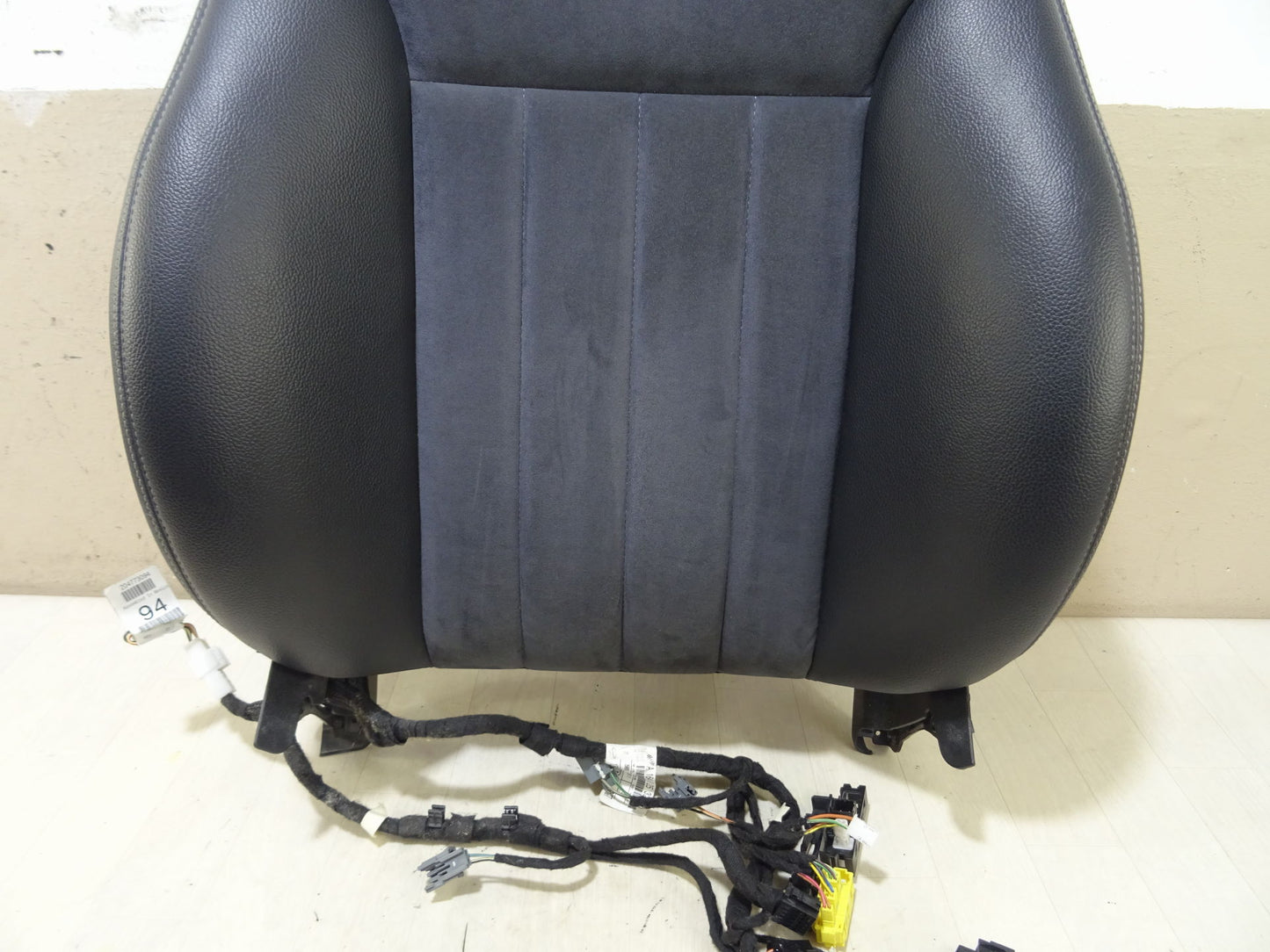 Облегалка на седалката алкантара предна пасажерска седалка с отопление предна дясна Mercedes W251