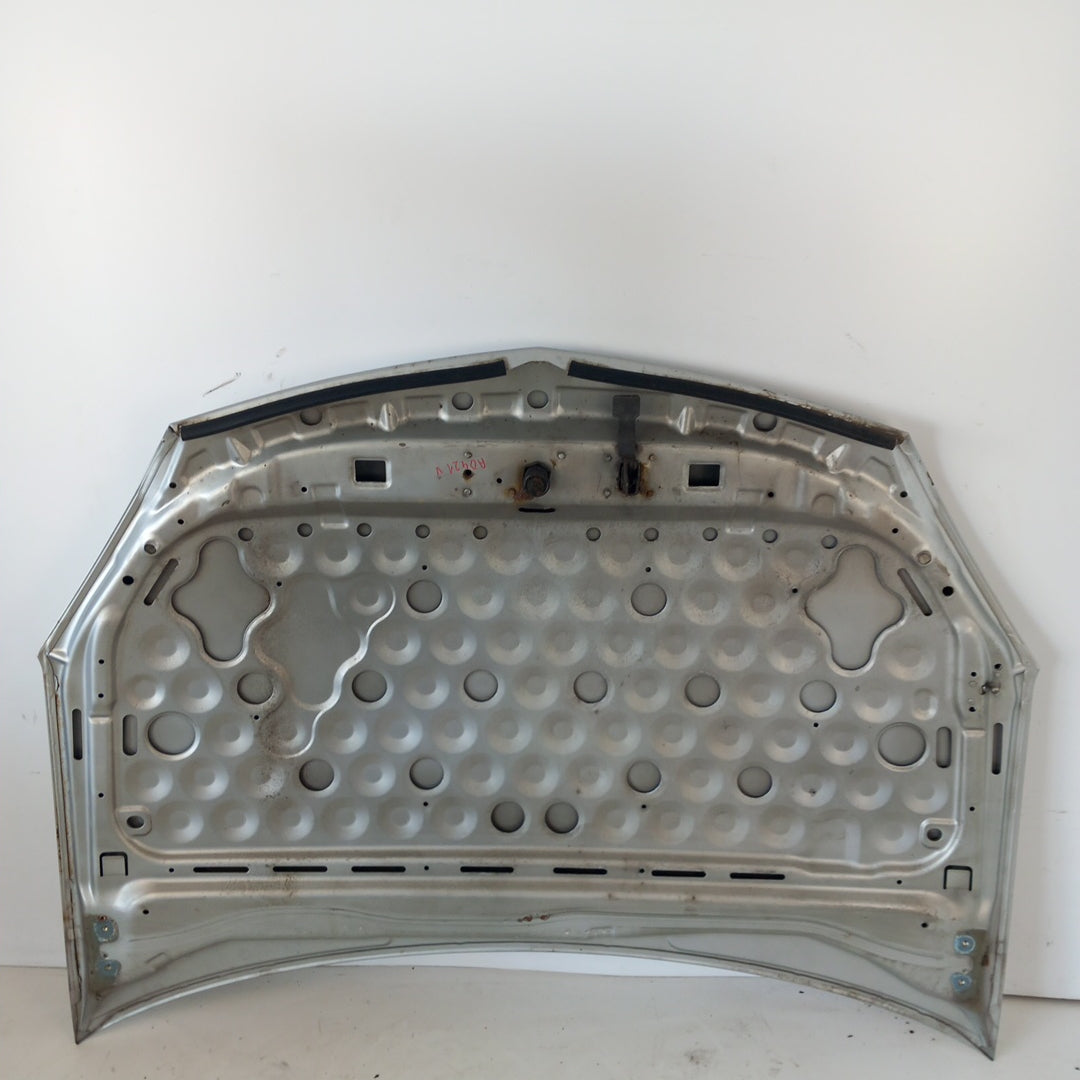 Преден капак Z157 Star Silver Opel Astra H