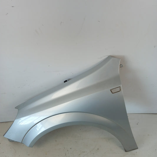 Калник преден ляв Z157 Star Silver Opel Astra H хечбек