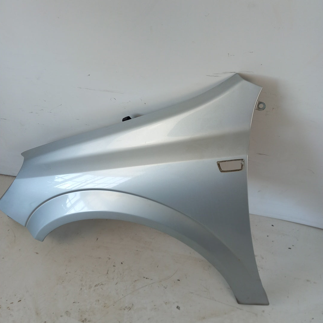 Калник преден ляв Z157 Star Silver Opel Astra H хечбек