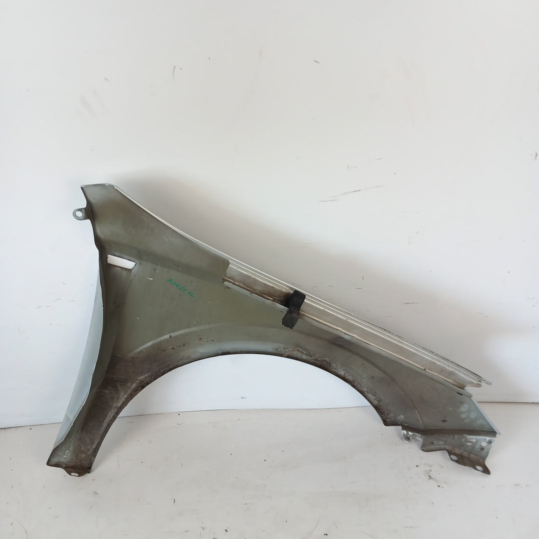 Калник преден ляв Z157 Star Silver Opel Astra H хечбек