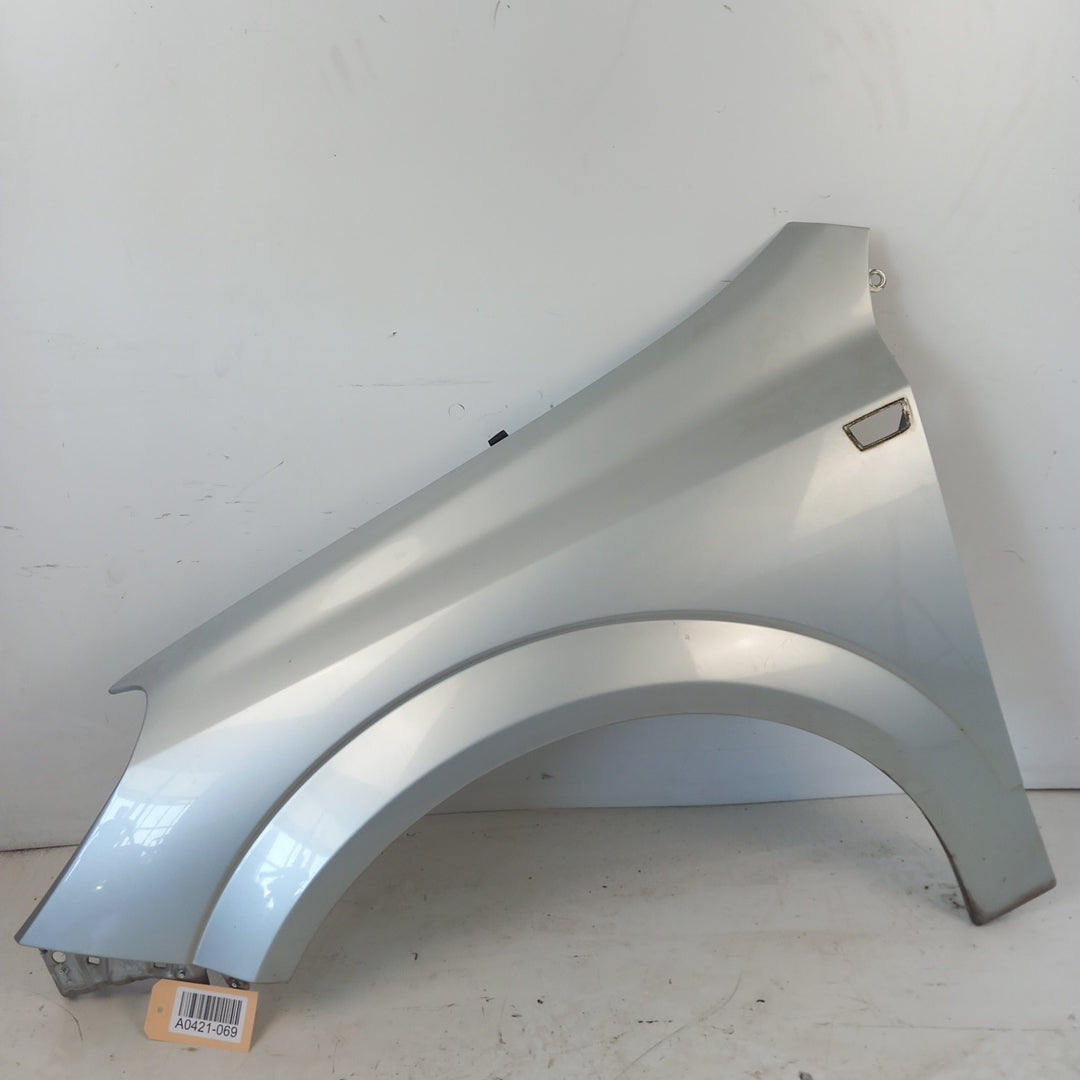 Калник преден ляв Z157 Star Silver Opel Astra H хечбек