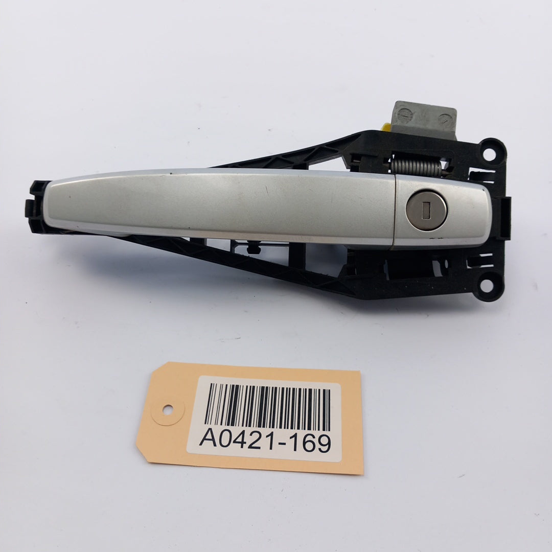 Дръжка външна предна лява врата Z157 2AU Star Silver Opel Astra H 1,8 GTC