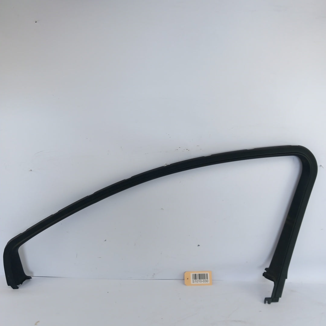 Пластмаса прозорец предна дясна врата черно Opel Meriva B