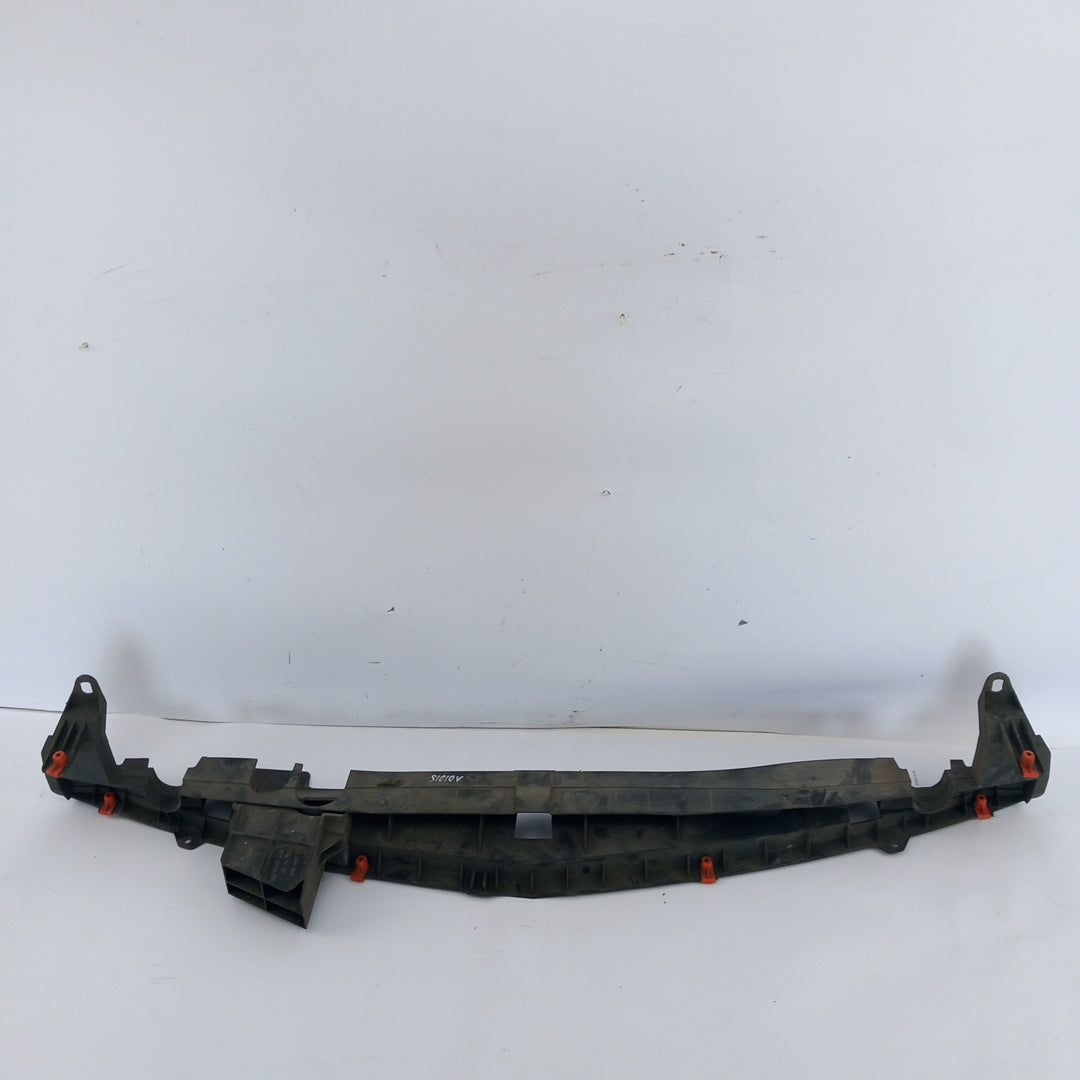 Водач предна броня централен Opel Meriva B