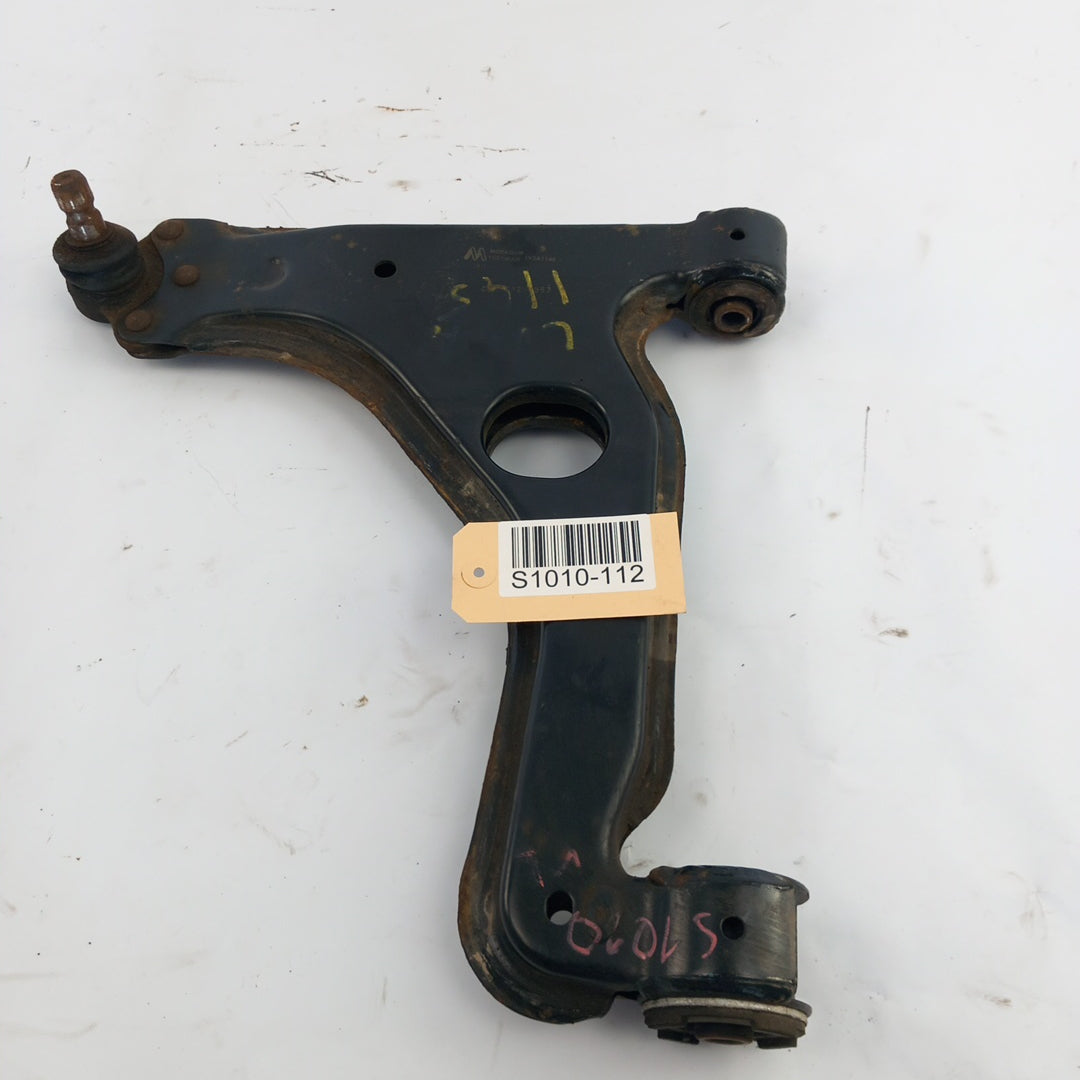 Носач преден ляв Opel Meriva B