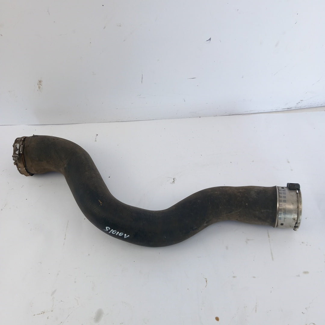 Маркуч интеркулер ауспух F17 ръчна скоростна кутия Opel Meriva B 1,4 Turbo A14NEL