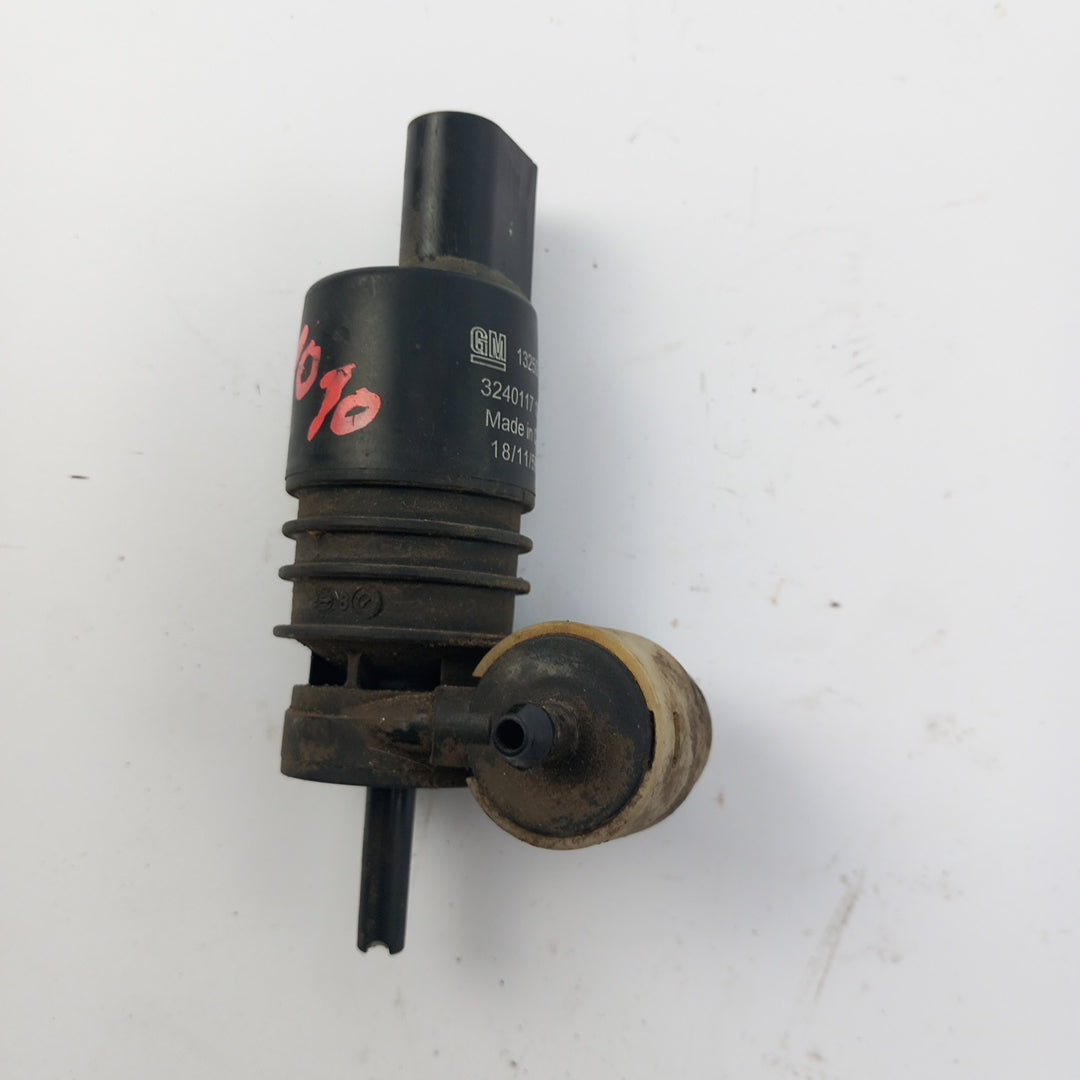 Помпичка чистачки Opel Meriva B