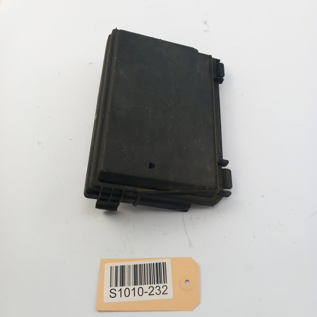 Капак бушониера двигател Opel Meriva B 1,4 Turbo A14NEL