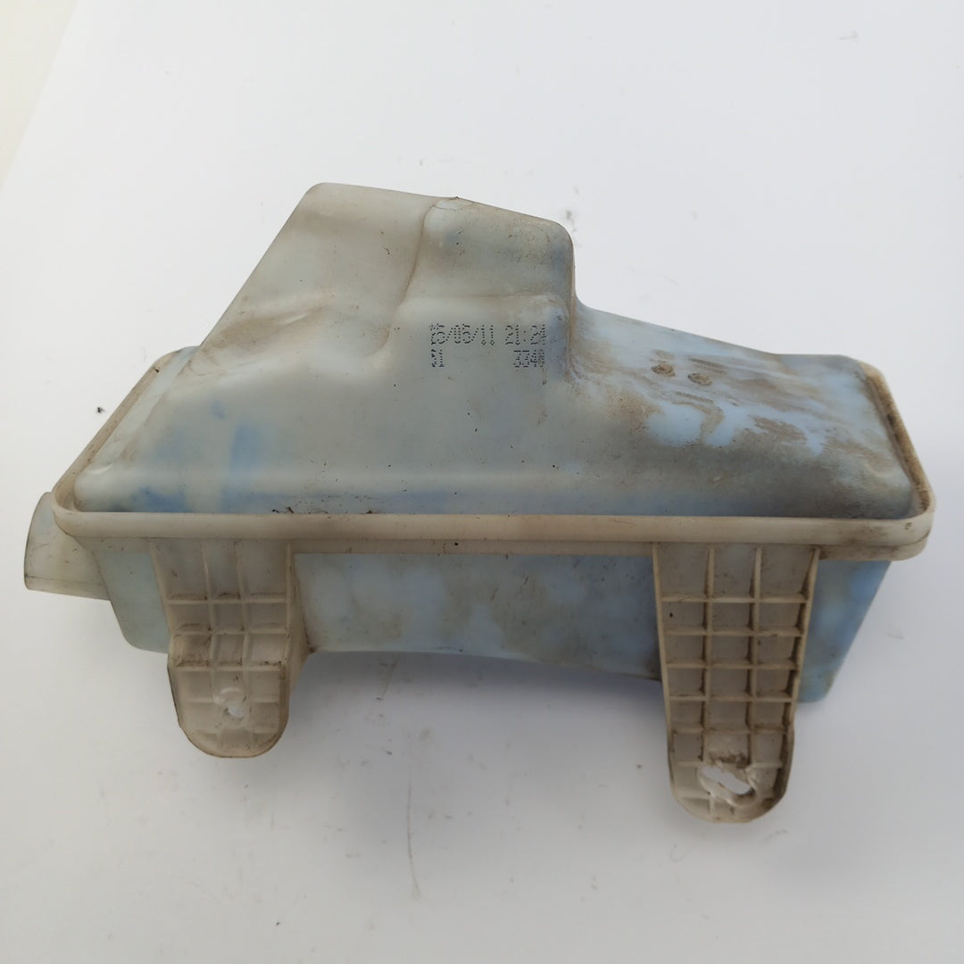 Казанче течност чистачки Opel Meriva B