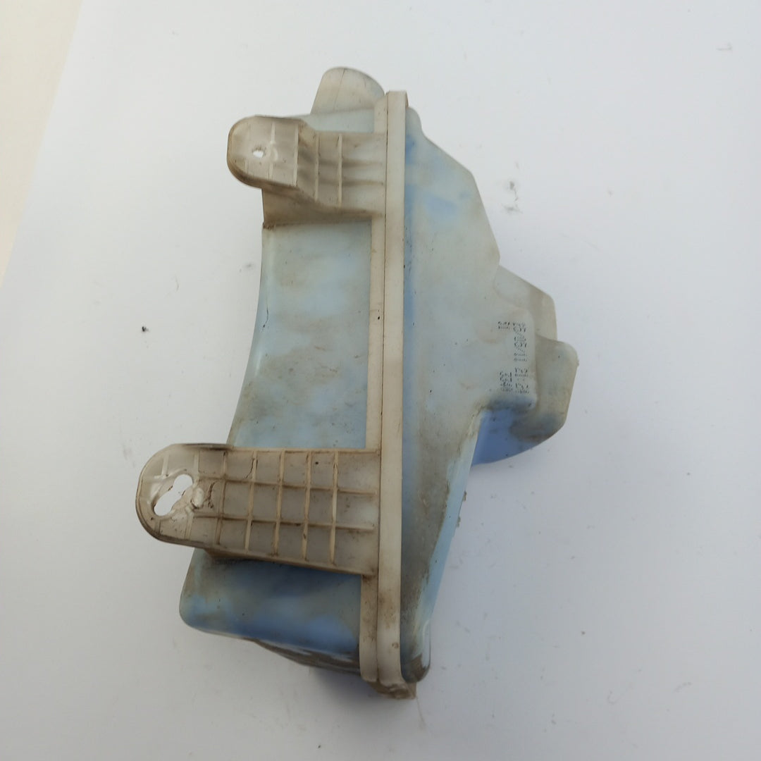 Казанче течност чистачки Opel Meriva B