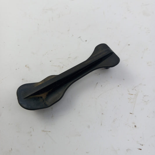 Носач изолиращ панел зад двигателя Opel Meriva B