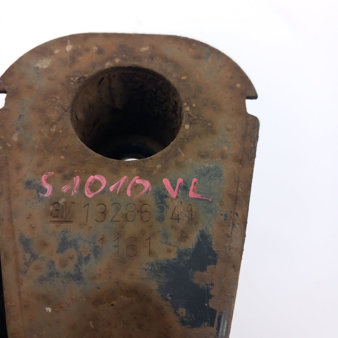 Държач опора предна броня ляв долу Opel Meriva B