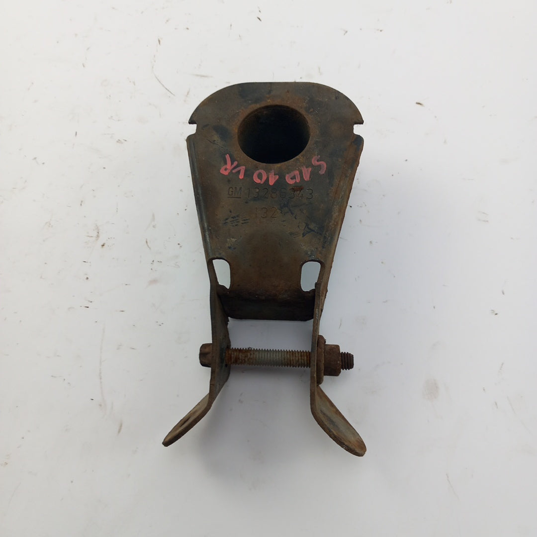 Държач опора предна броня десен долу Opel Meriva B