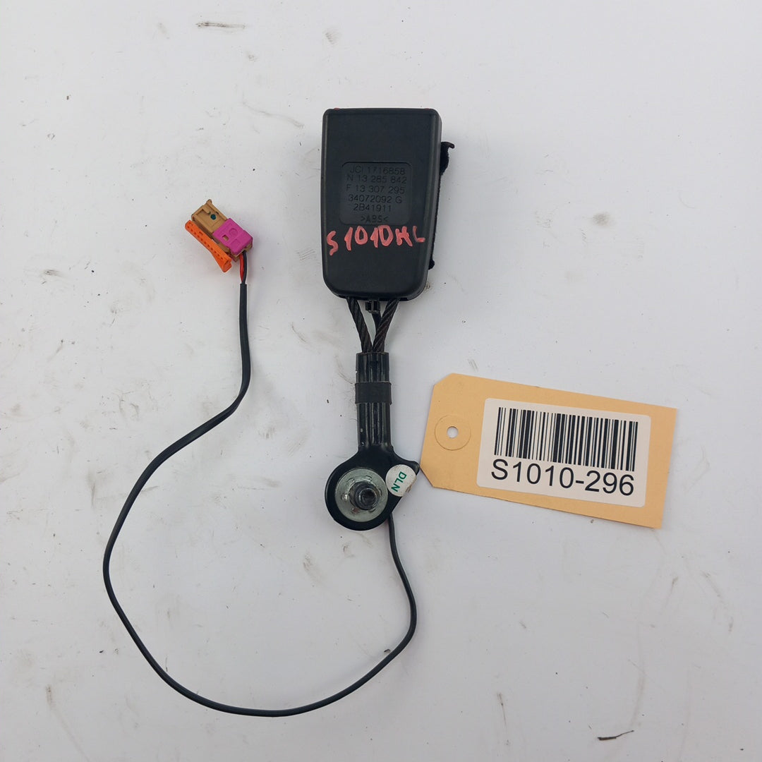 Закопчалка колан задна лява черно Opel Meriva B