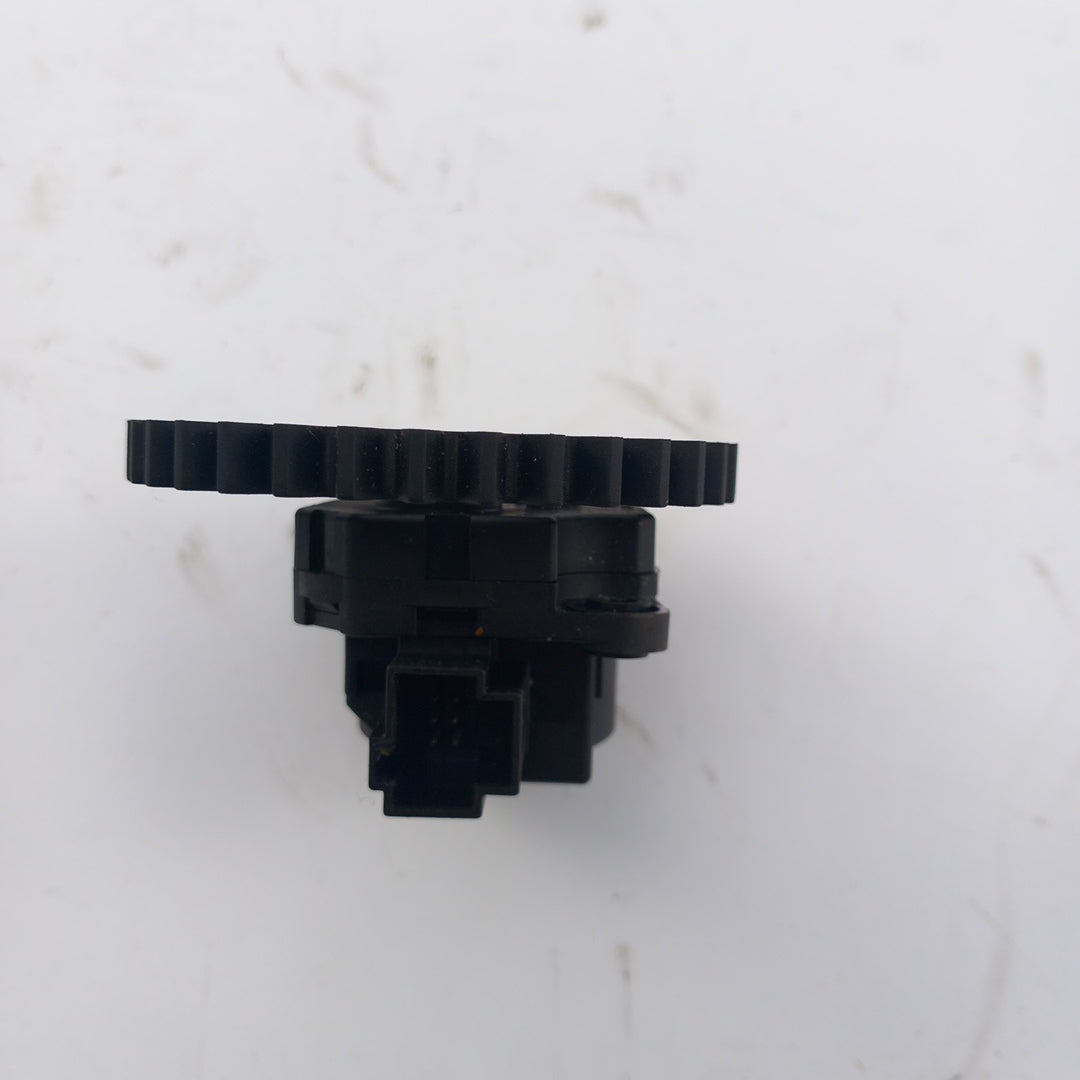 Моторче клапи климатик/парно 52437251 Opel Meriva B