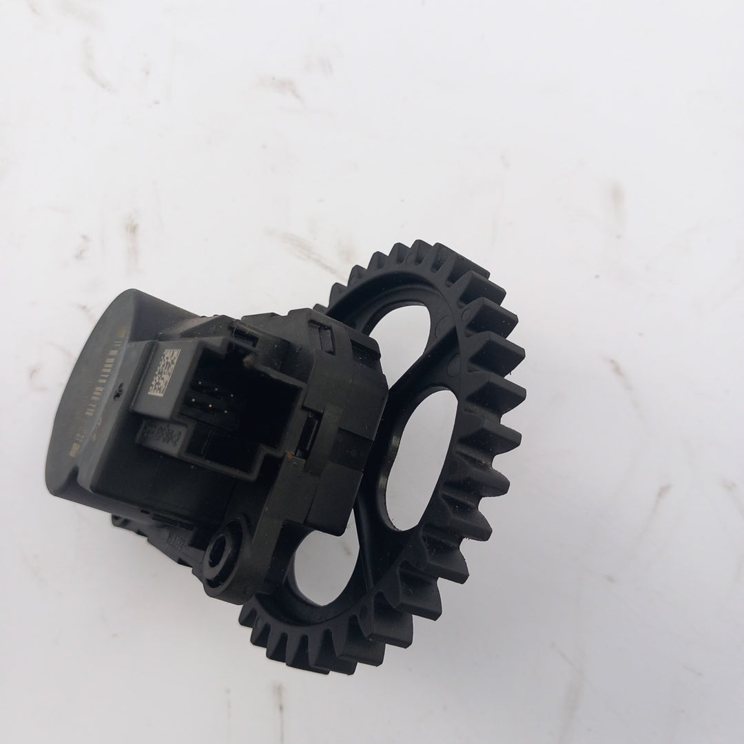 Моторче клапи климатик/парно 52437251 Opel Meriva B