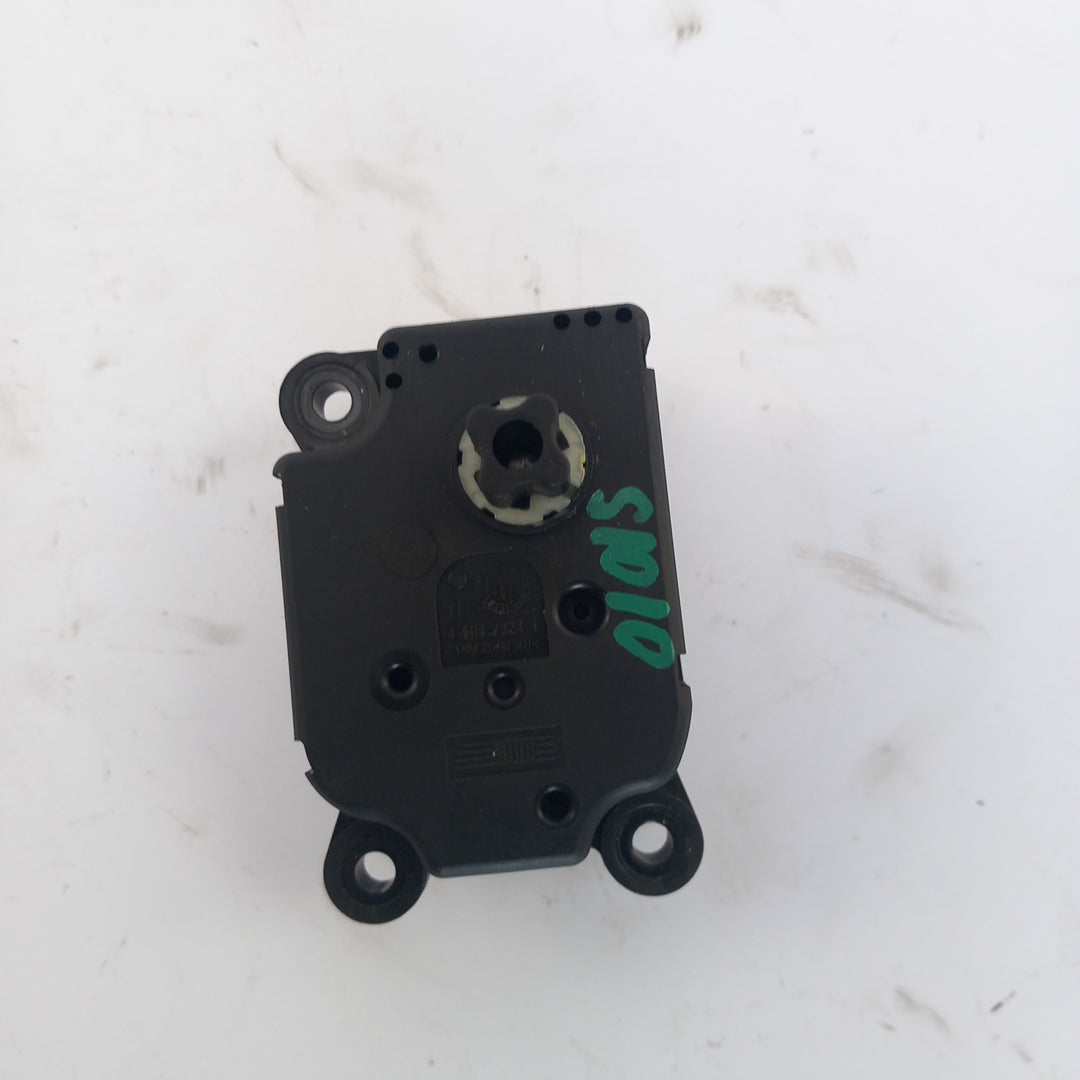 Моторче клапи климатик/парно 52433779 Opel Meriva B