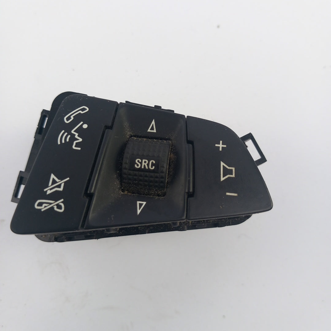 Бутон мултифункцонален волан десен Радио телефон черен Opel Meriva B