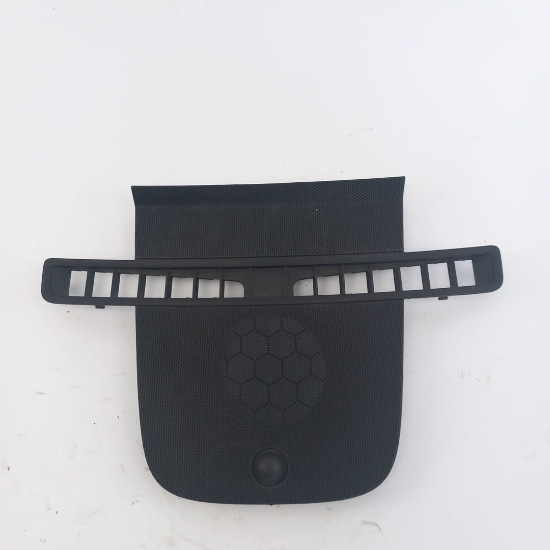 Решетка тонколона табло по средата Opel Meriva B