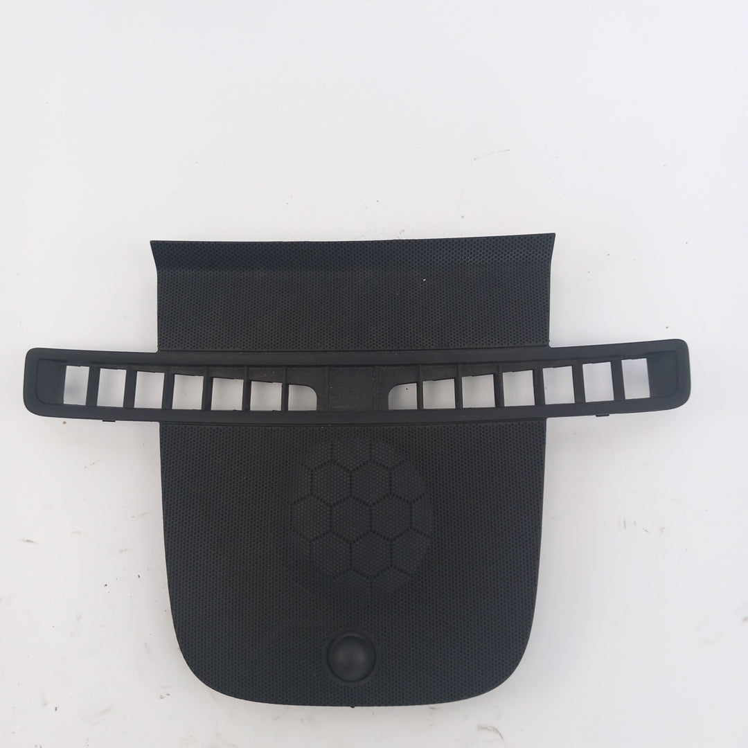 Решетка тонколона табло по средата Opel Meriva B