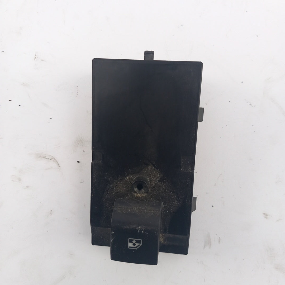 Бутон ел. стъкла предна дясна врата черно пътническа врата Opel Meriva B