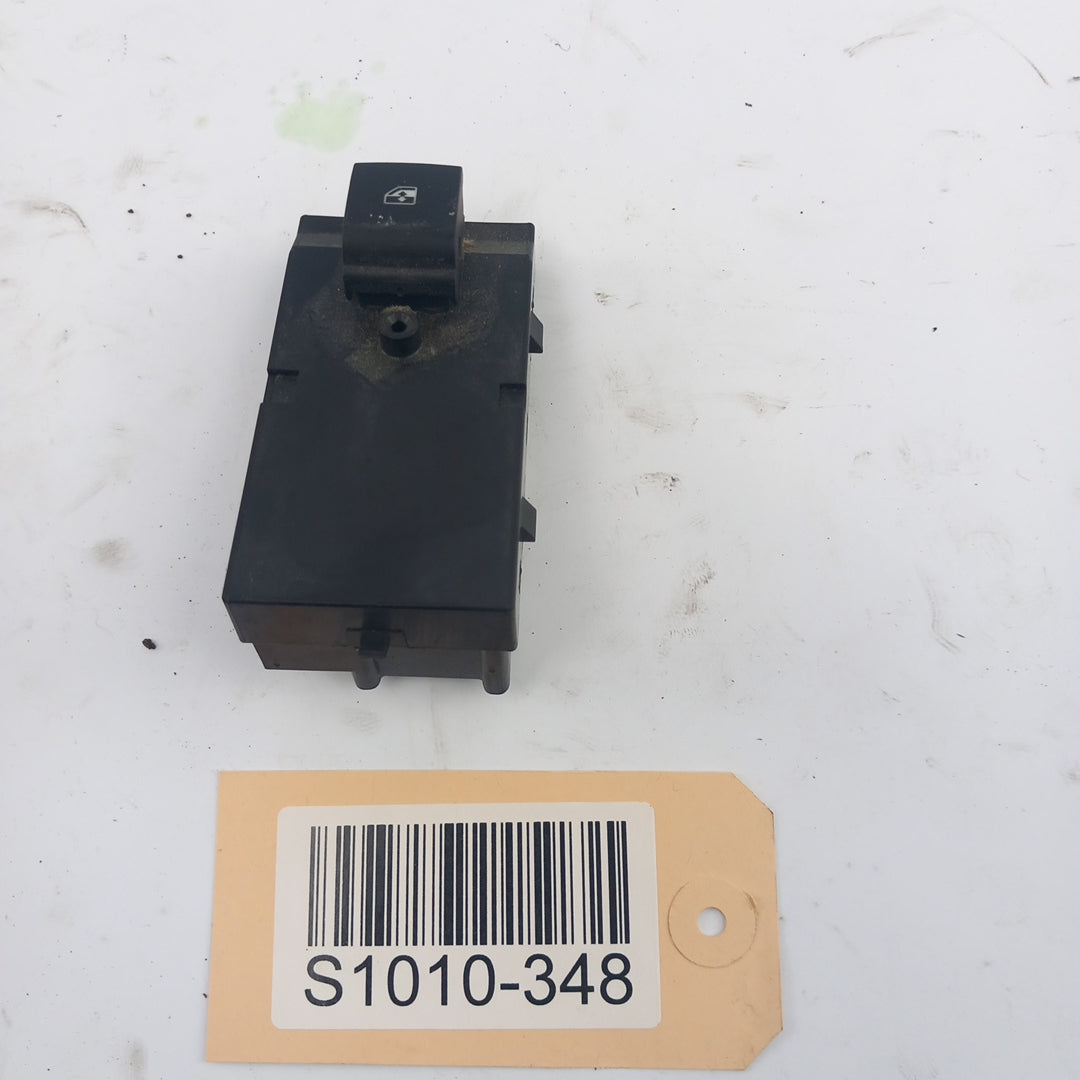 Бутон ел. стъкла предна дясна врата черно пътническа врата Opel Meriva B