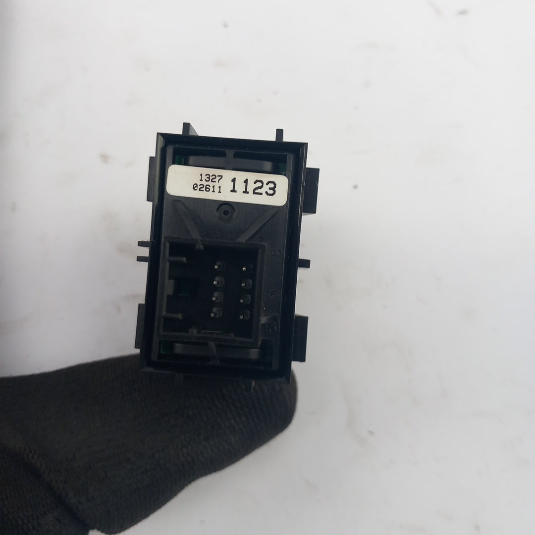 Бутон електрическа ръчна спирачка черно Opel Meriva B