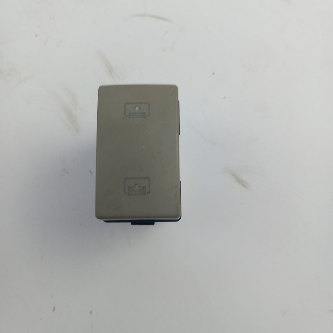 Копче люк Titanium Bright JJ Opel Meriva B