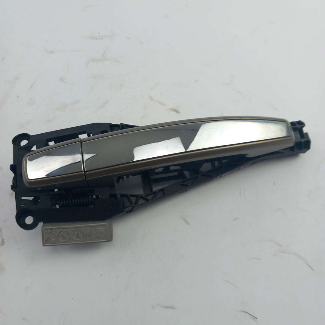 Външна дръжка на врата предна лява RHD хром Z40W Muskat Brown Opel Meriva B