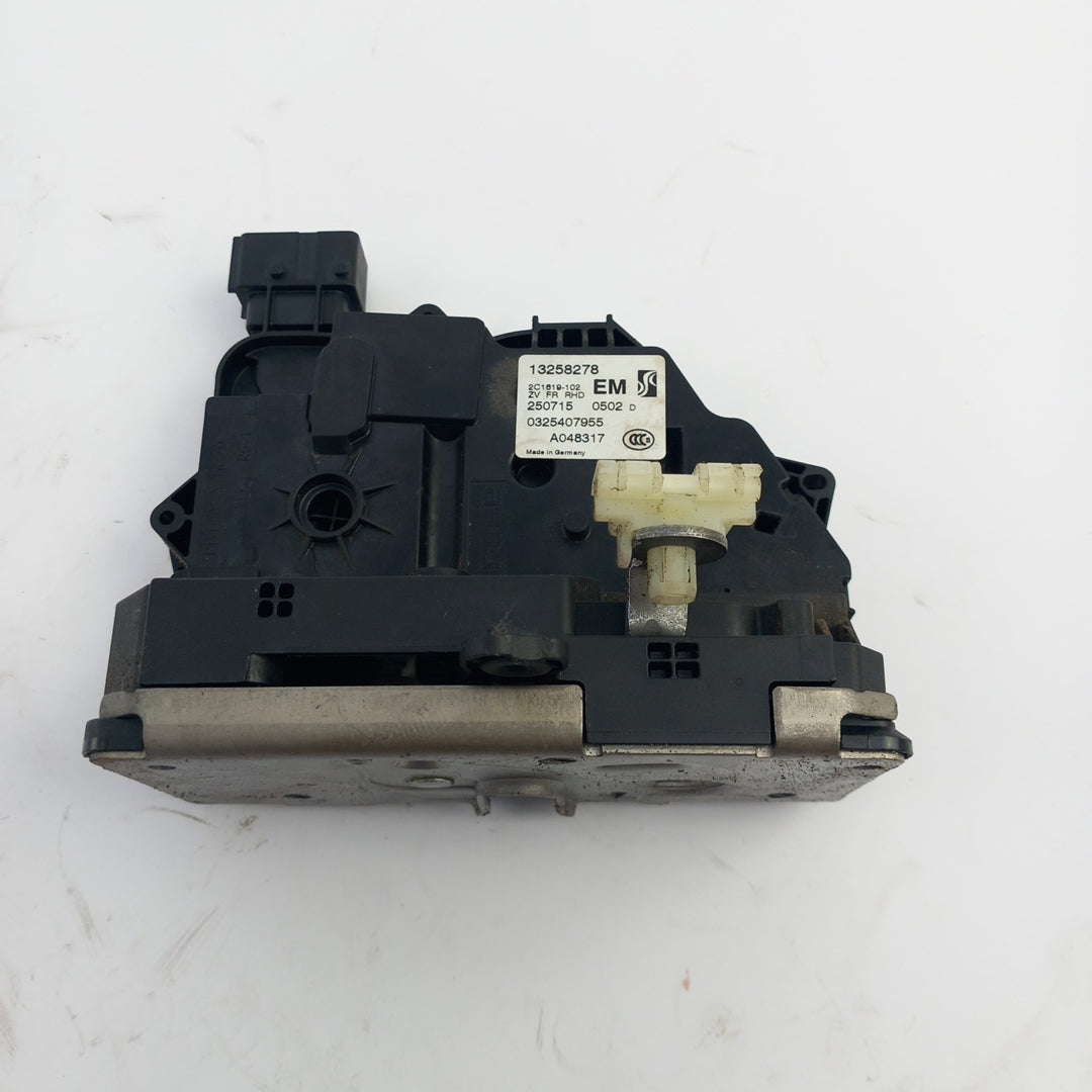 Брава централно заключване предна дясна врата RHD EM Opel Meriva B