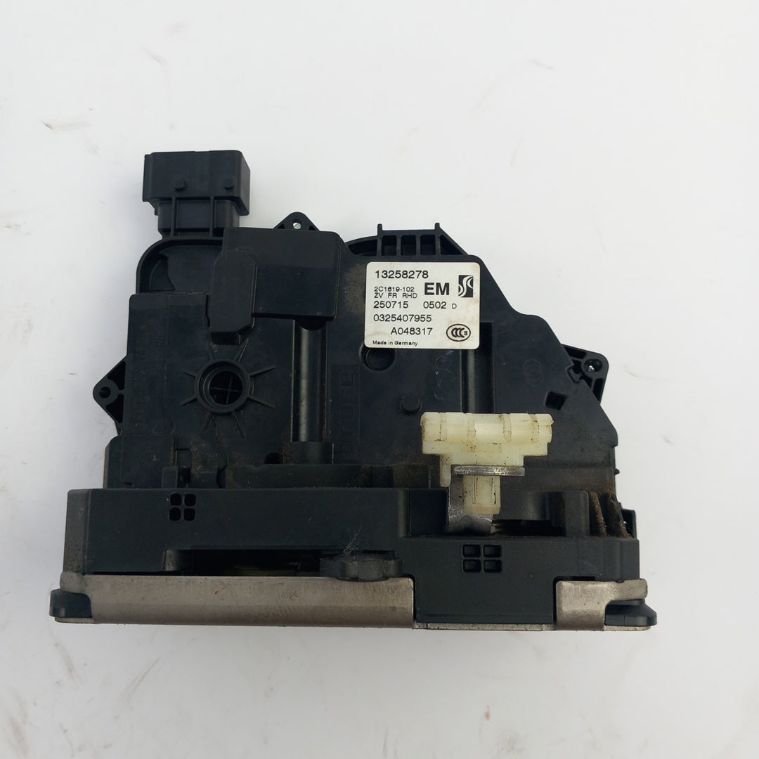 Брава централно заключване предна дясна врата RHD EM Opel Meriva B