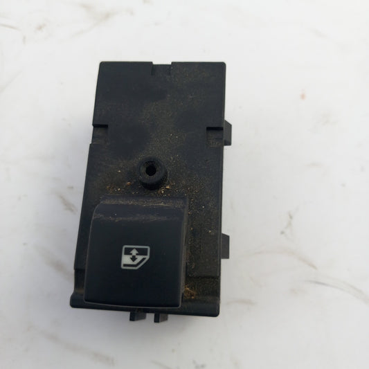 Бутон ел. стъкла задна врата лява / дясна черно HX Opel Meriva B