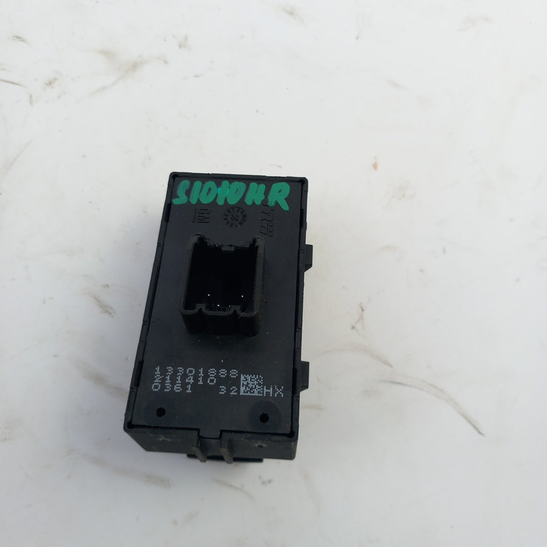 Бутон ел. стъкла задна врата лява / дясна черно HX Opel Meriva B