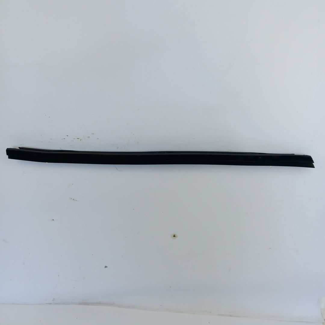 Лайстна стъкло на врата предна дясна вътрешна Opel Meriva B