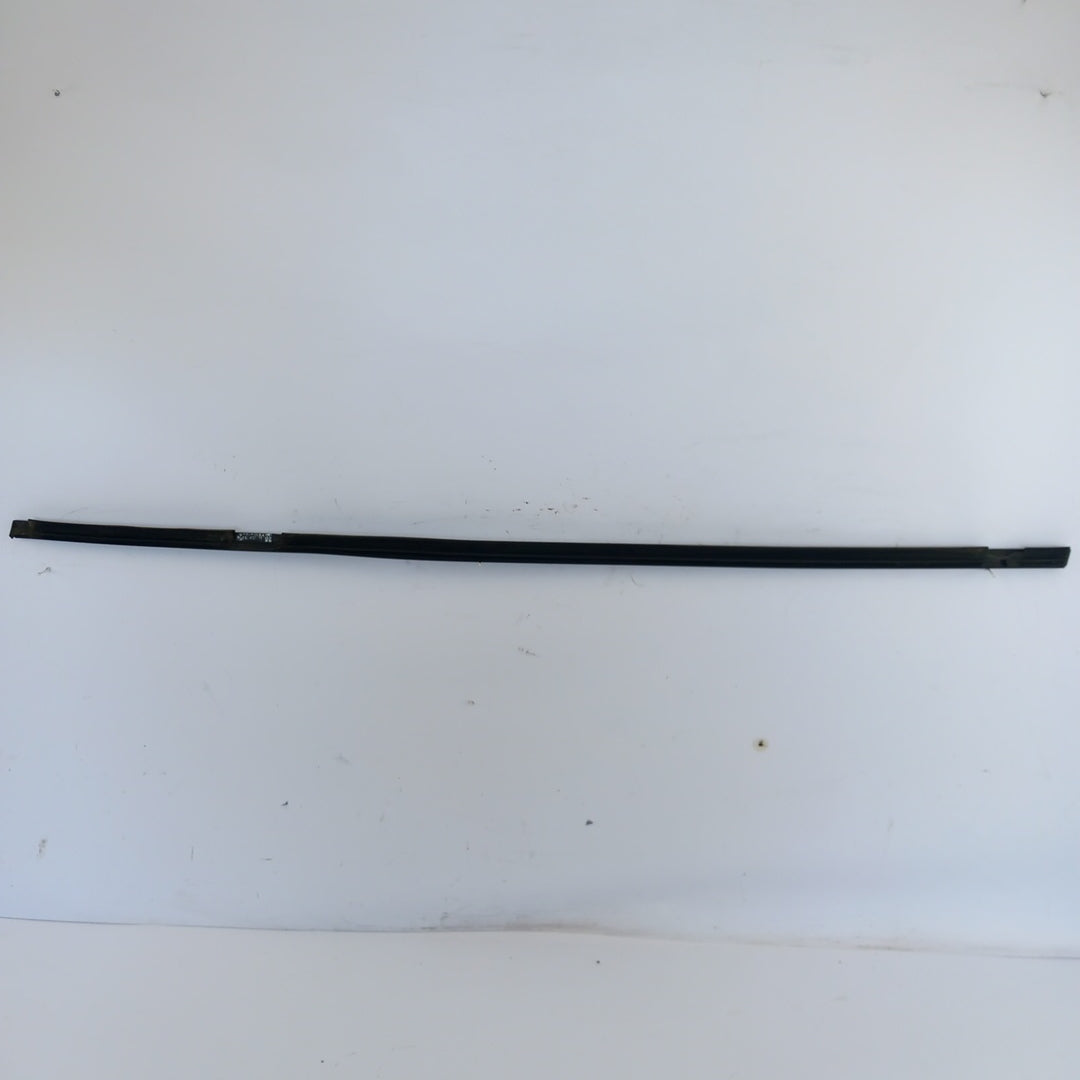 Лайстна стъкло на врата предна дясна външна Opel Meriva B