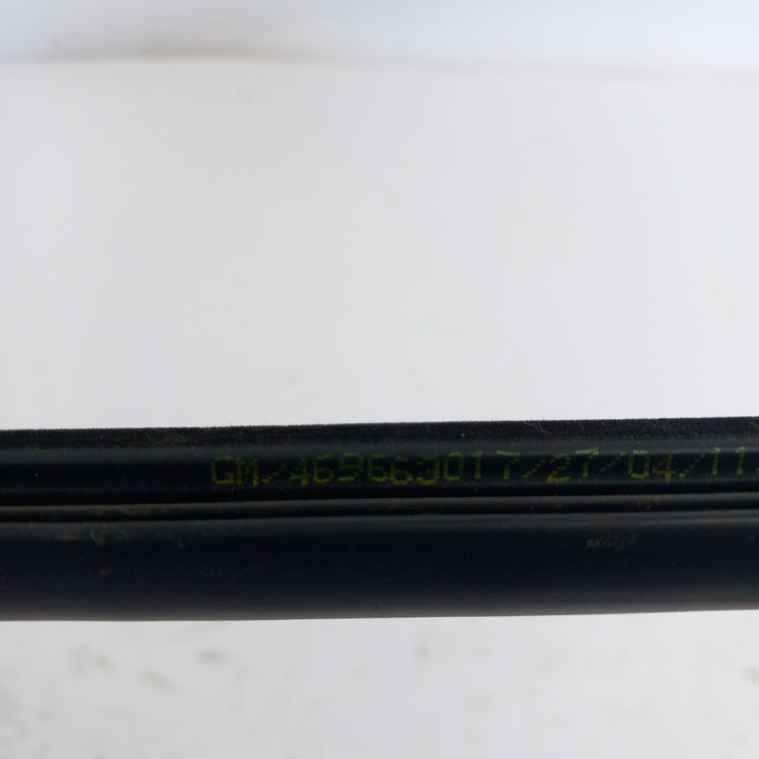 Лайстна стъкло на врата предна дясна външна Opel Meriva B