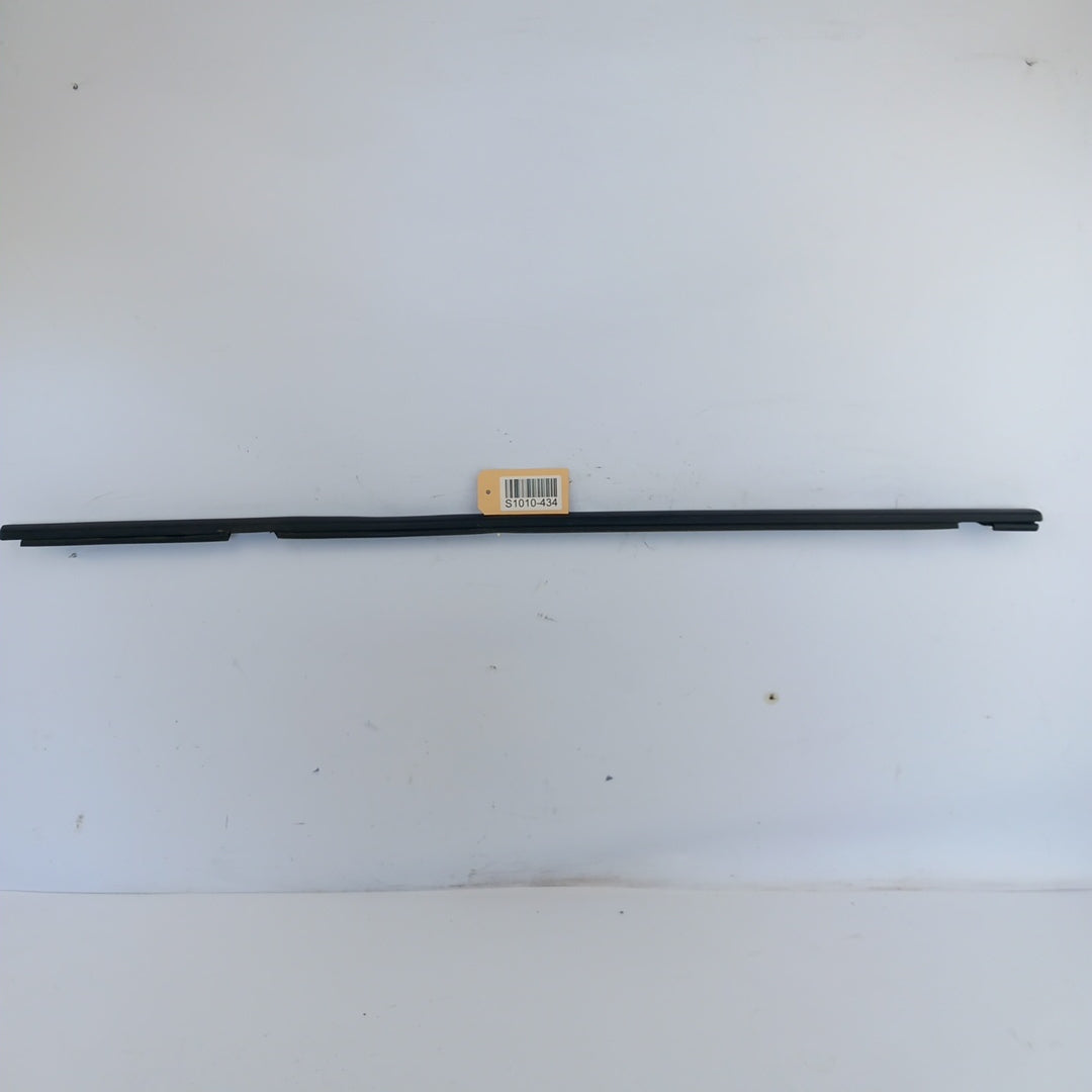 Лайстна стъкло на врата предна дясна външна Opel Meriva B